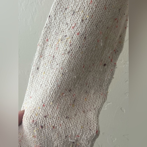 Old Navy Oversized Cream Scoop Neck Tunic Sweater 
Size Small - Picture 7 of 13